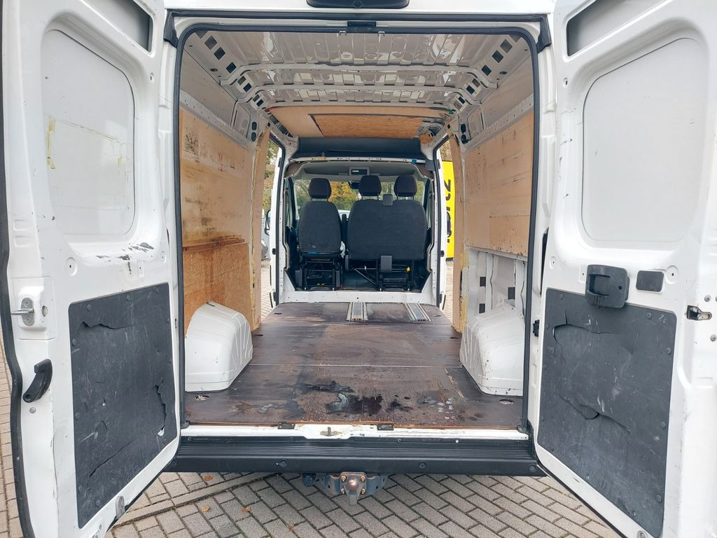 Peugeot Boxer Kasten Hoch L3H2 lang Klima 2x Schiebetür Peugeot Boxer Kasten Hoch L3H2 lang Klima 2x Schiebetür - Kleinbus, Personentransporter: das Bild 2 Peugeot Boxer Kasten Hoch L3H2 lang Klima 2x Schiebetür Peugeot Boxer Kasten Hoch L3H2 lang Klima 2x Schiebetür - Kleinbus, Personentransporter: das Bild 2