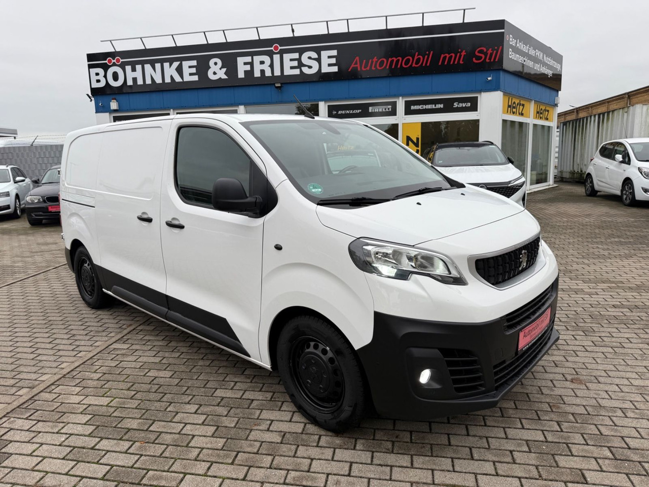 Peugeot Expert Kasten Premium L2 SHZ KLIMA STANDHEIZUNG - Personentransporter: das Bild 1 Peugeot Expert Kasten Premium L2 SHZ KLIMA STANDHEIZUNG - Personentransporter: das Bild 1