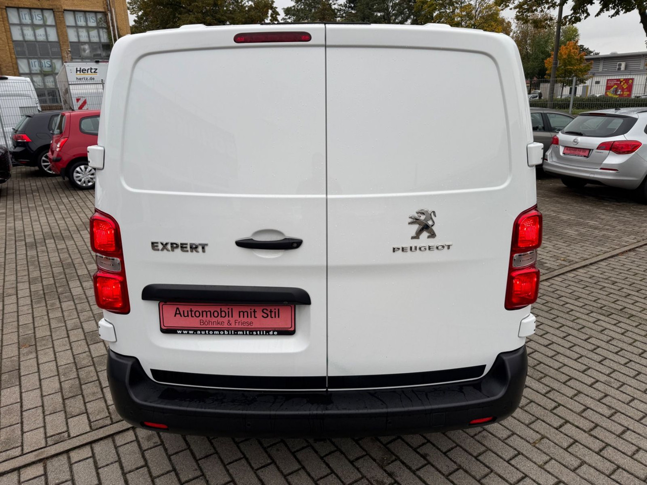 Peugeot Expert Kasten Premium L2 SHZ KLIMA STANDHEIZUNG - Personentransporter: das Bild 5 Peugeot Expert Kasten Premium L2 SHZ KLIMA STANDHEIZUNG - Personentransporter: das Bild 5