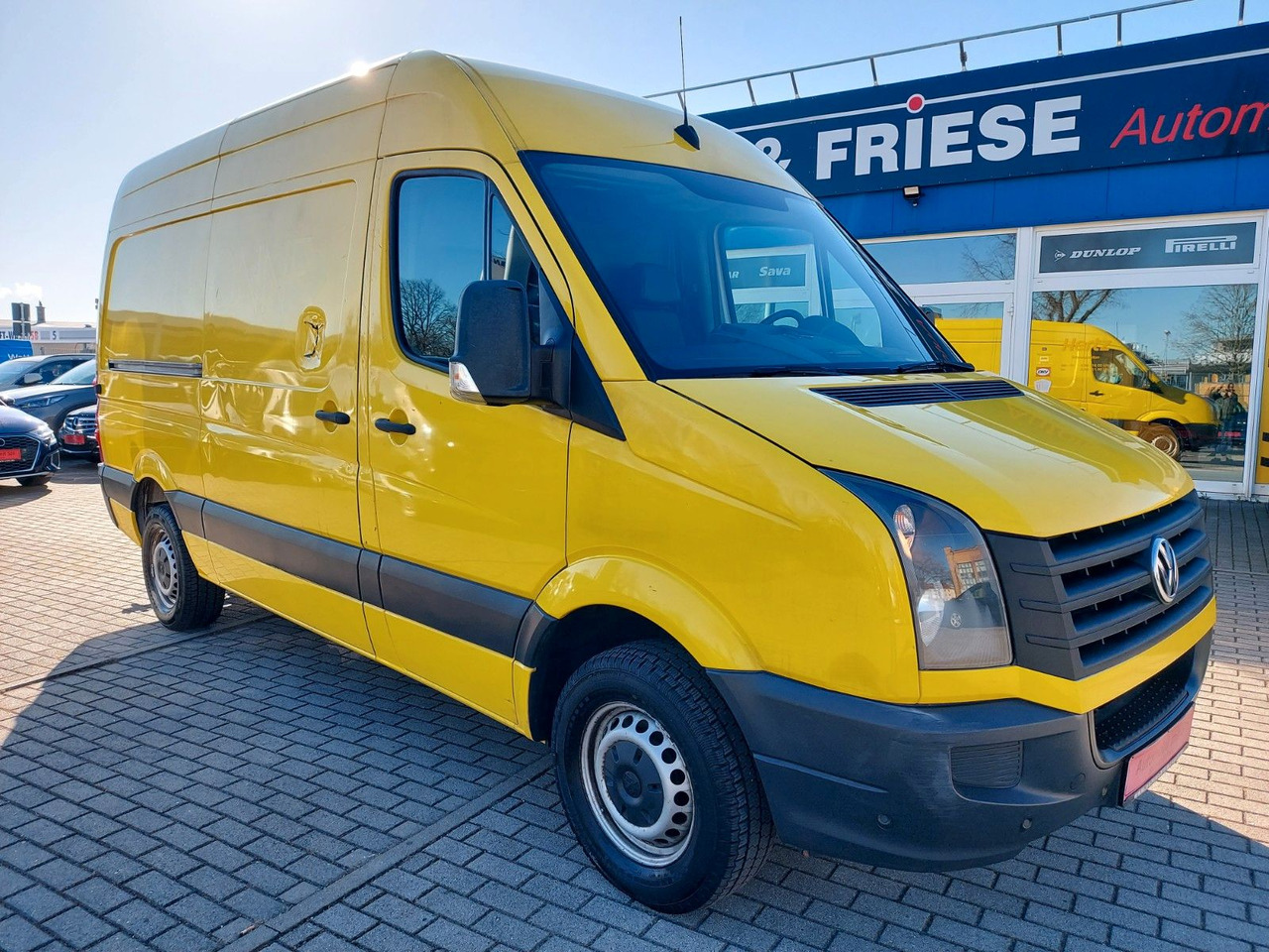 Volkswagen Crafter Kasten 35 mittel L2H2 Hochdach KLIMA AHK - Kastenwagen: das Bild 3 Volkswagen Crafter Kasten 35 mittel L2H2 Hochdach KLIMA AHK - Kastenwagen: das Bild 3