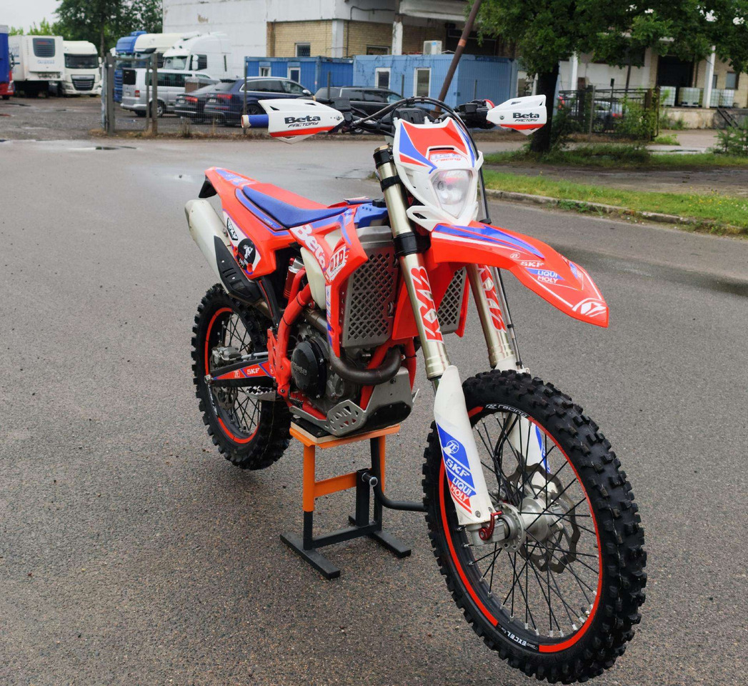 Beta RR 430cc - Motorrad: das Bild 2 Beta RR 430cc - Motorrad: das Bild 2