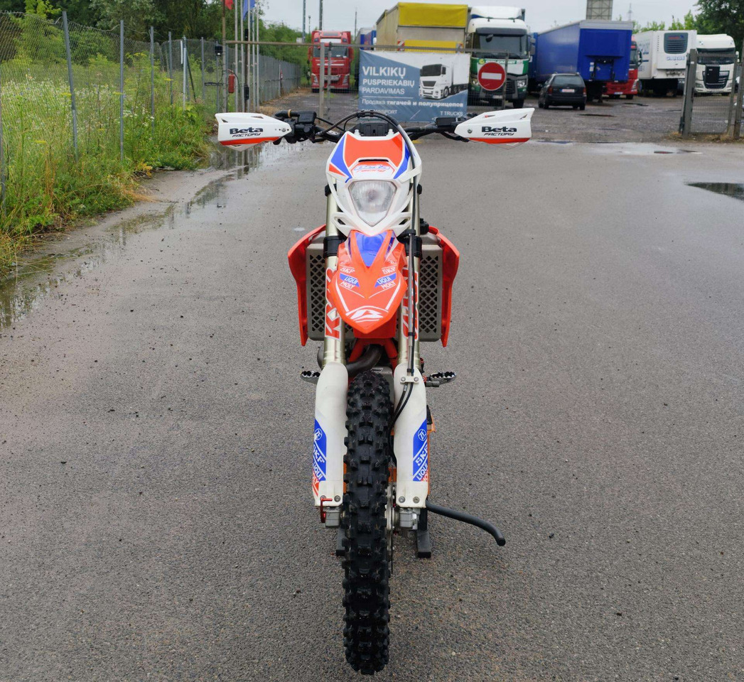 Beta RR 430cc - Motorrad: das Bild 3 Beta RR 430cc - Motorrad: das Bild 3