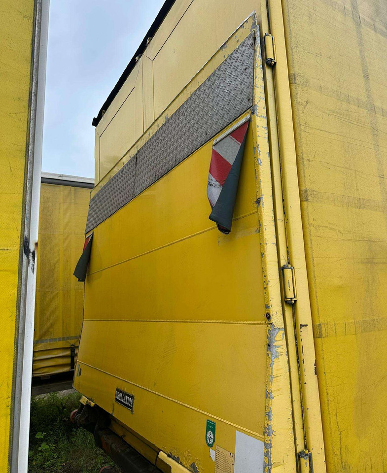 DAF XF 105 - Plane LKW: das Bild 2 DAF XF 105 - Plane LKW: das Bild 2