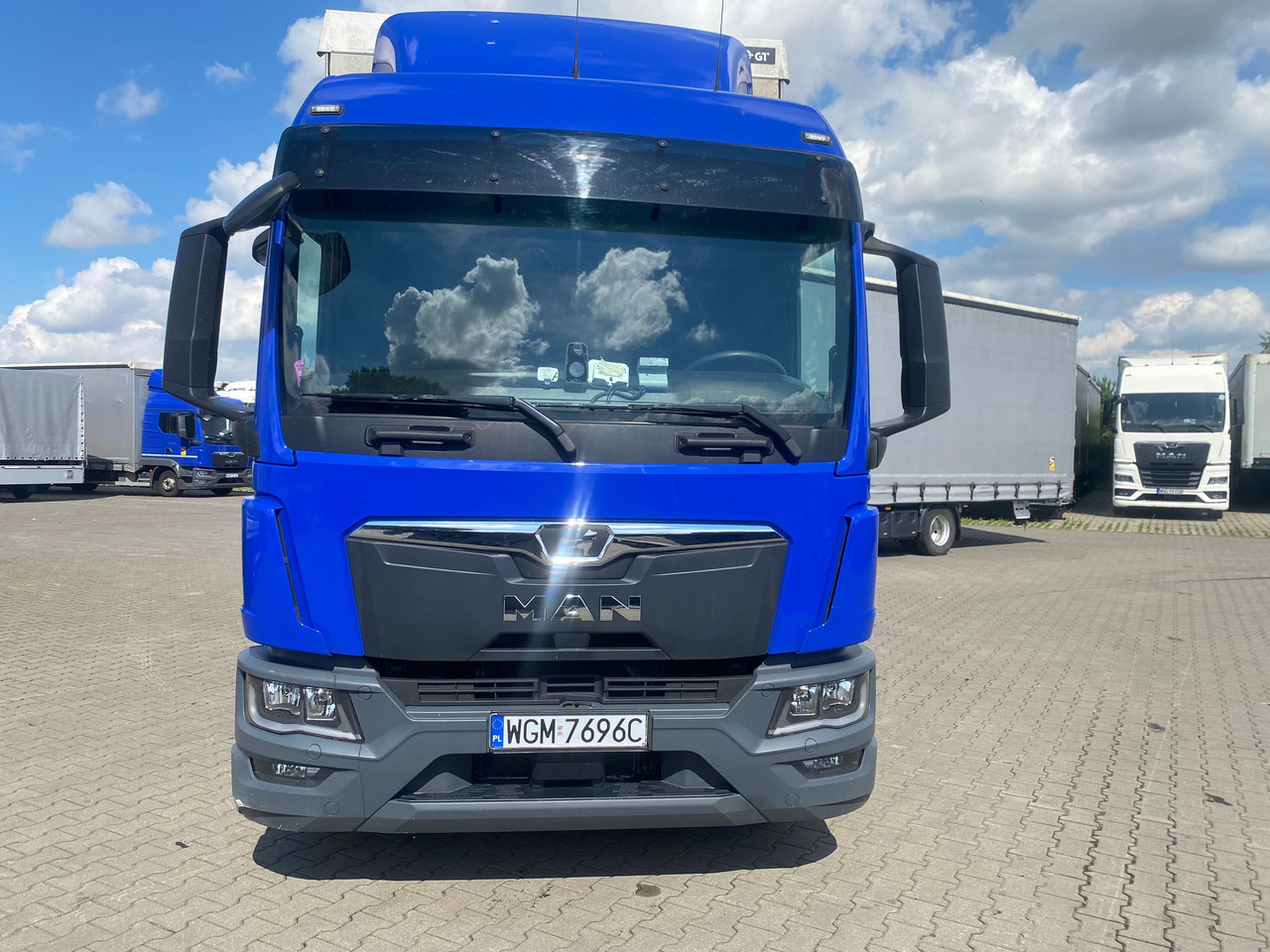 MAN Tgl - Plane LKW: das Bild 4 MAN Tgl - Plane LKW: das Bild 4