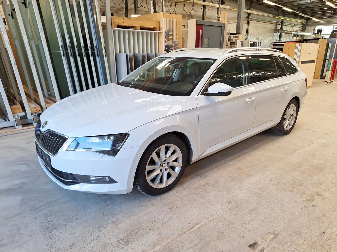 1 Stk. PKW (Skoda) - PKW: das Bild 1 1 Stk. PKW (Skoda) - PKW: das Bild 1