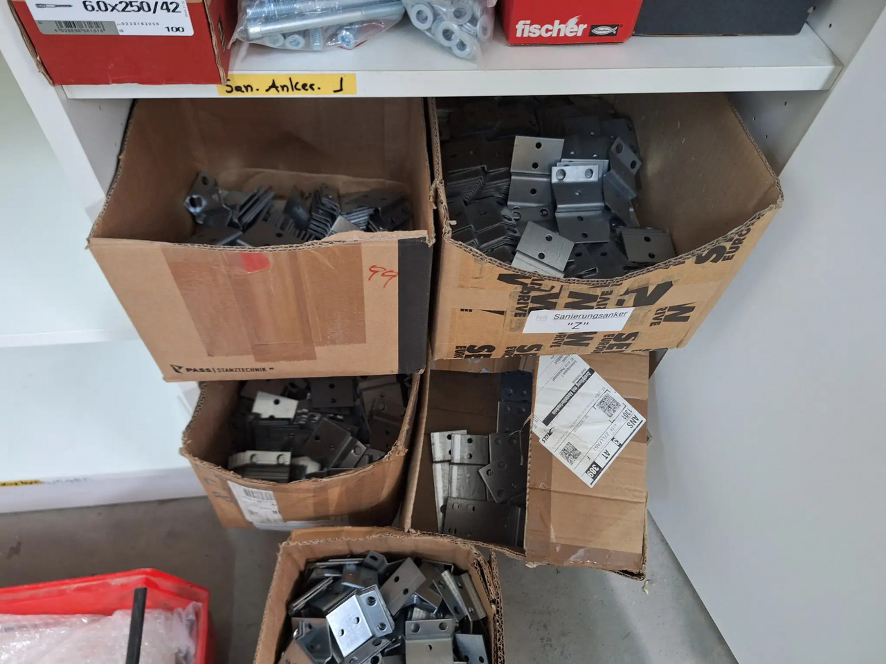 1 Stk. Regalinhalt - Werkstattgerät: das Bild 2 1 Stk. Regalinhalt - Werkstattgerät: das Bild 2