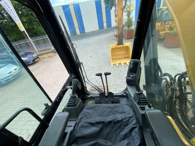 Caterpillar 324 D NVT - Kettenbagger: das Bild 4 Caterpillar 324 D NVT - Kettenbagger: das Bild 4