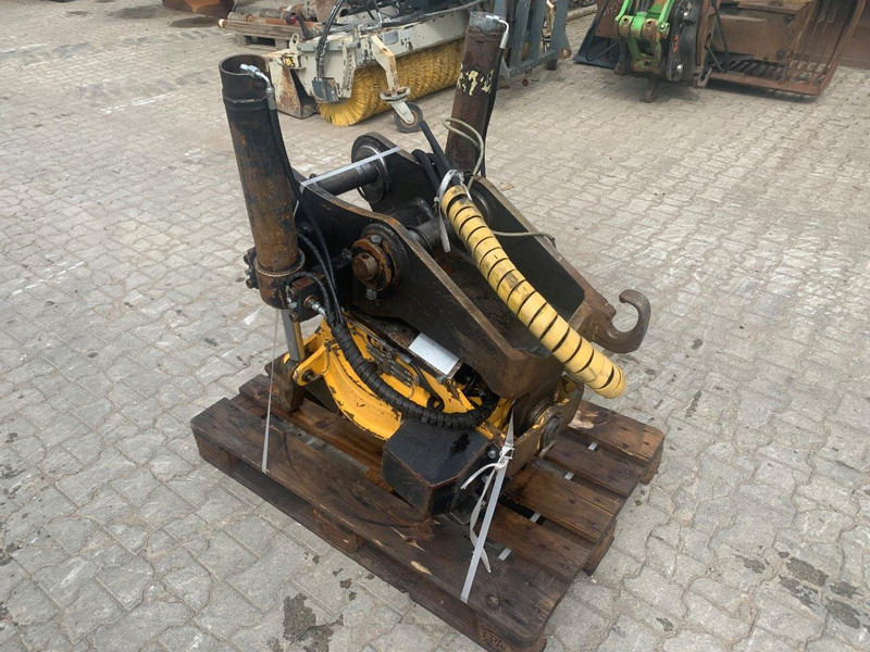 Engcon Engcon 20205 Rototilt NTP10 - Tiltrotator für Baumaschine: das Bild 2 Engcon Engcon 20205 Rototilt NTP10 - Tiltrotator für Baumaschine: das Bild 2