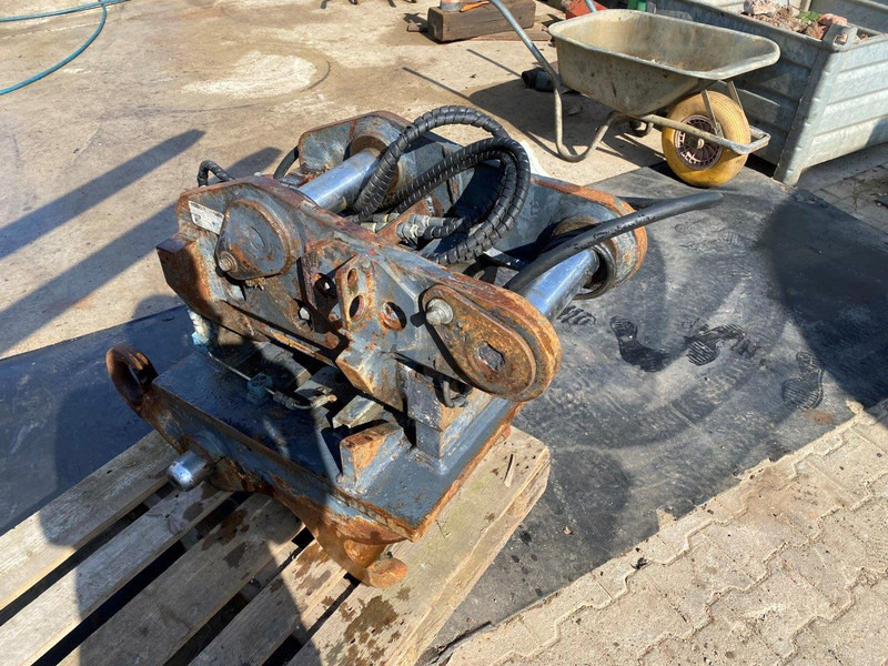 INDEXATOR PTS-10 - Tiltrotator: das Bild 3 INDEXATOR PTS-10 - Tiltrotator: das Bild 3