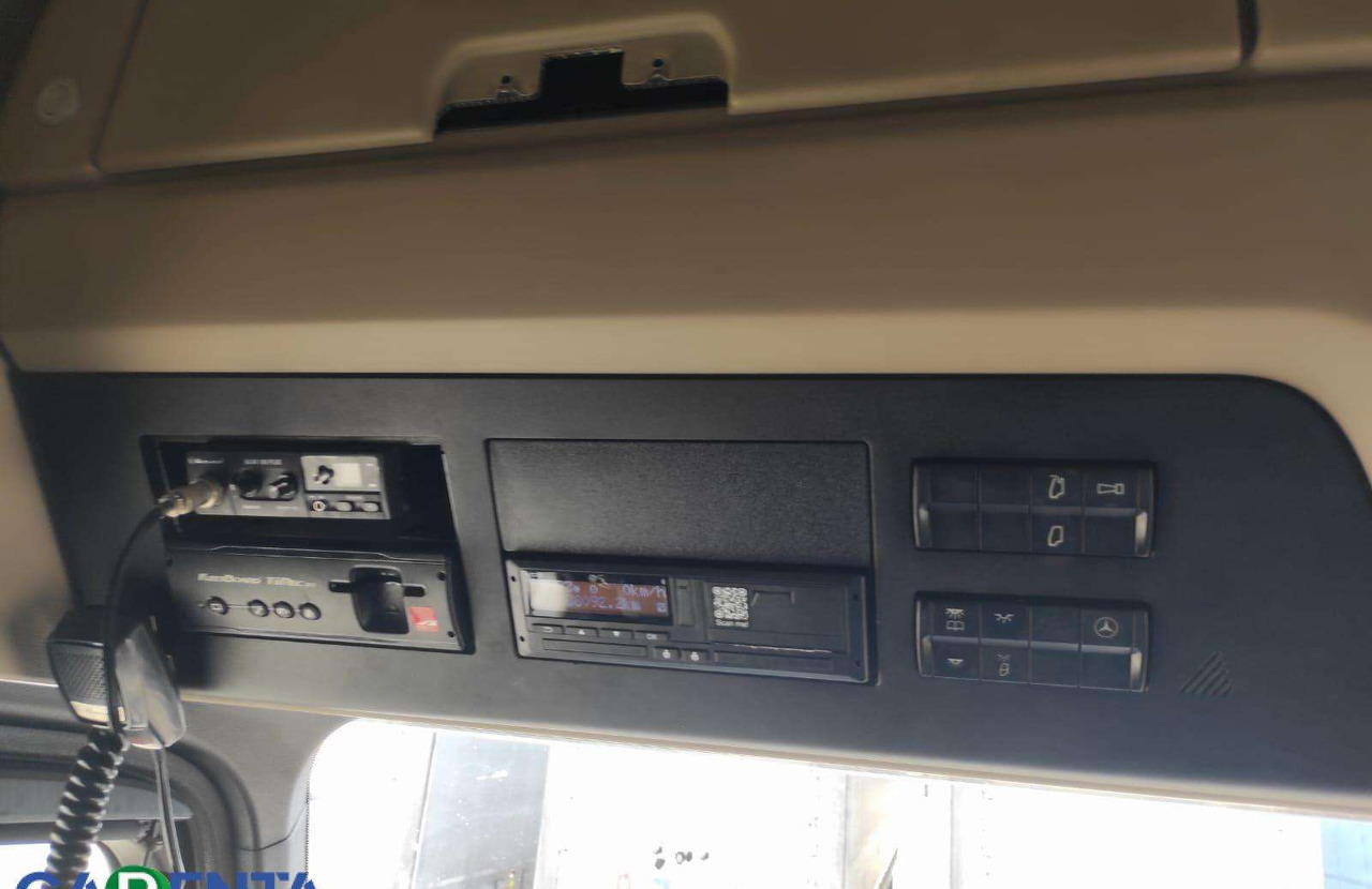 Sattelzugmaschine Mercedes-Benz Actros 1845: das Bild 12