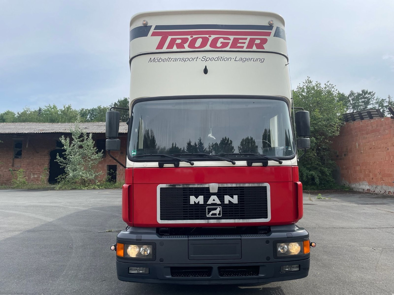 MAN 18.264 M40 Wohnmobil/4xBett/AC/Standheizung/EU2 - Koffer LKW: das Bild 2 MAN 18.264 M40 Wohnmobil/4xBett/AC/Standheizung/EU2 - Koffer LKW: das Bild 2