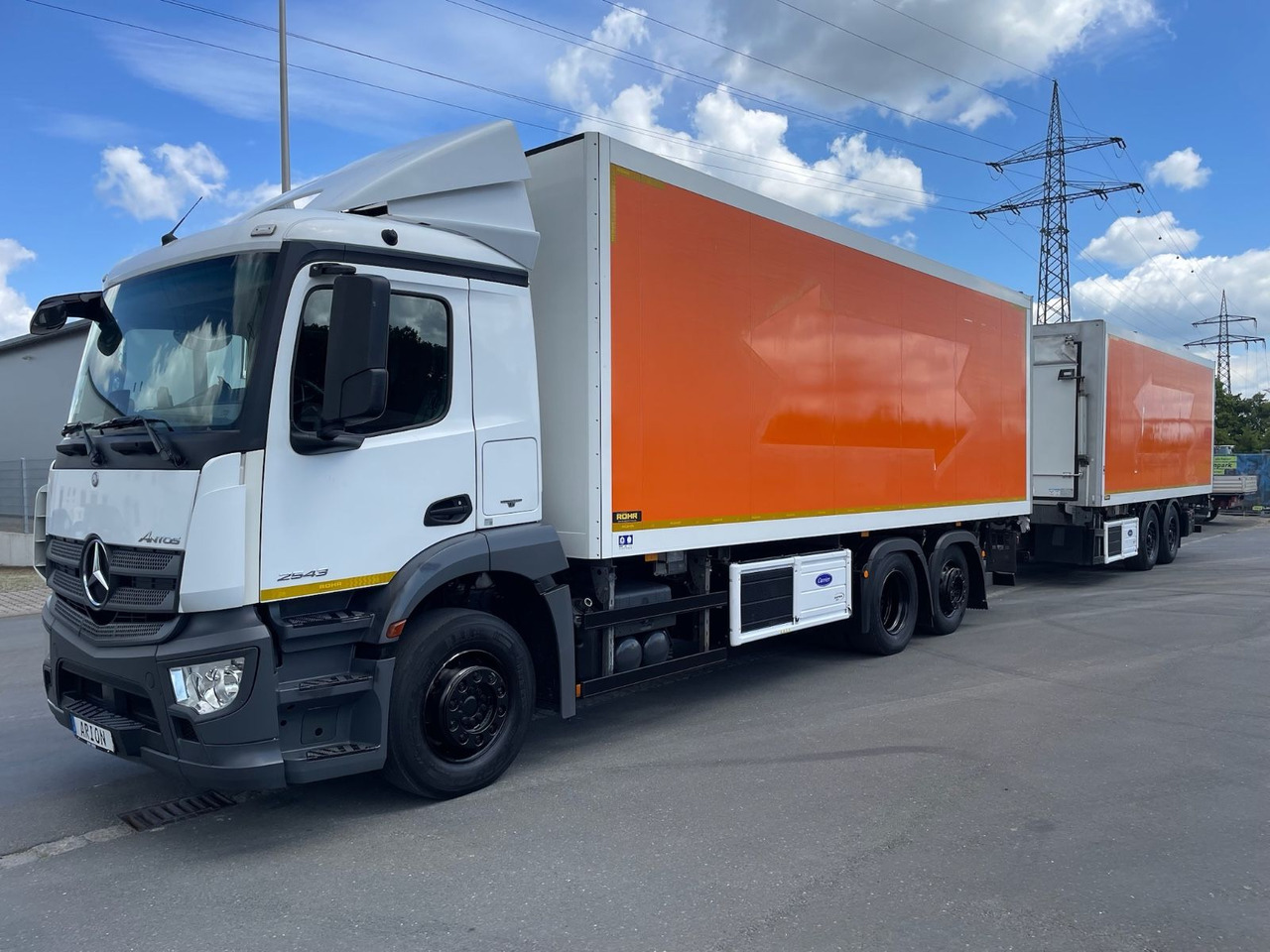 Mercedes-Benz Antos 2543 6x2 Kühlkoffer/CARRIER/ROHR/NLA/LBW - Kühlkoffer LKW: das Bild 3 Mercedes-Benz Antos 2543 6x2 Kühlkoffer/CARRIER/ROHR/NLA/LBW - Kühlkoffer LKW: das Bild 3