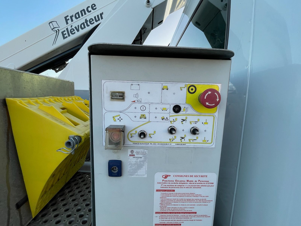 LKW mit Arbeitsbühne Renault Master VB Hubsteiger/FRANCE-ELEVATEUR/12m/288h: das Bild 9 LKW mit Arbeitsbühne Renault Master VB Hubsteiger/FRANCE-ELEVATEUR/12m/288h: das Bild 9