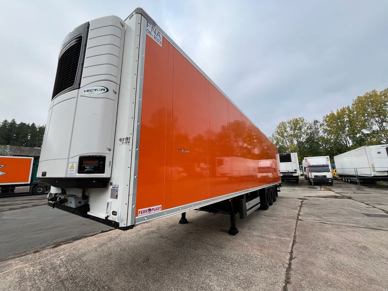 Schmitz Cargobull SCB*S3B/CARRIER/Vector1550/LBW/BÄR/2347h/13,4m - Koffer Auflieger: das Bild 2 Schmitz Cargobull SCB*S3B/CARRIER/Vector1550/LBW/BÄR/2347h/13,4m - Koffer Auflieger: das Bild 2