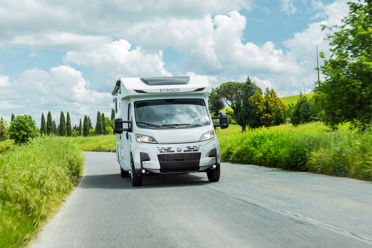 Etrusco T 7.3 QCF - Teilintegriertes Wohnmobil: das Bild 5 Etrusco T 7.3 QCF - Teilintegriertes Wohnmobil: das Bild 5