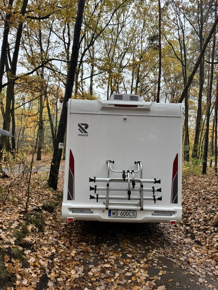 Rimor Seal 695 - Alkoven Wohnmobil: das Bild 5 Rimor Seal 695 - Alkoven Wohnmobil: das Bild 5