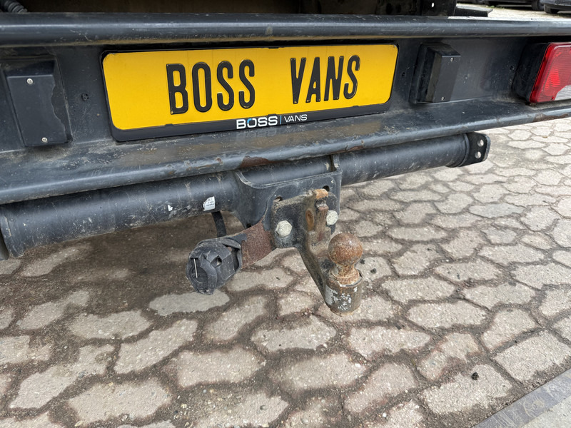 Iveco Daily 35C12 2.3 Kipper Dubbellucht 3.5t Trekhaak Airco Cruise Control Lucht geveerde stoel – Leasing Iveco Daily 35C12 2.3 Kipper Dubbellucht 3.5t Trekhaak Airco Cruise Control Lucht geveerde stoel: das Bild 13
