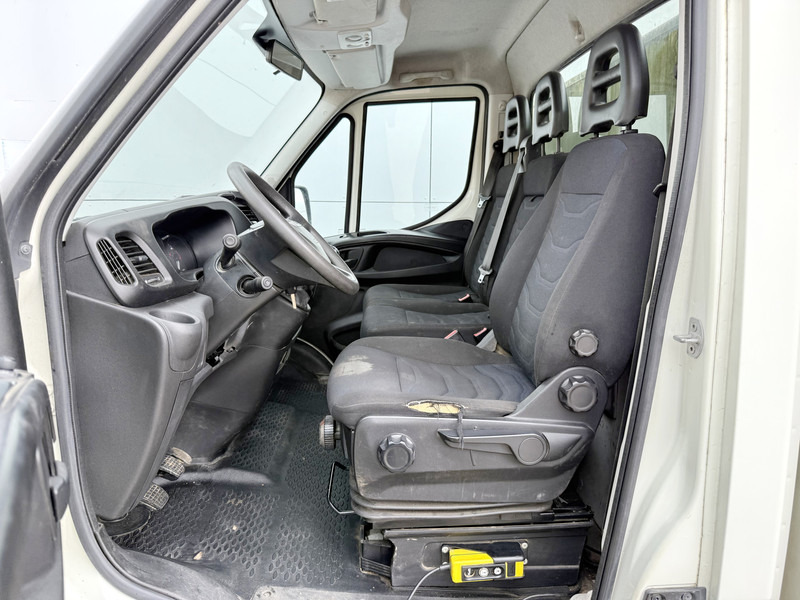 Iveco Daily 35C12 2.3 Kipper Dubbellucht 3.5t Trekhaak Airco Cruise Control Lucht geveerde stoel – Leasing Iveco Daily 35C12 2.3 Kipper Dubbellucht 3.5t Trekhaak Airco Cruise Control Lucht geveerde stoel: das Bild 8