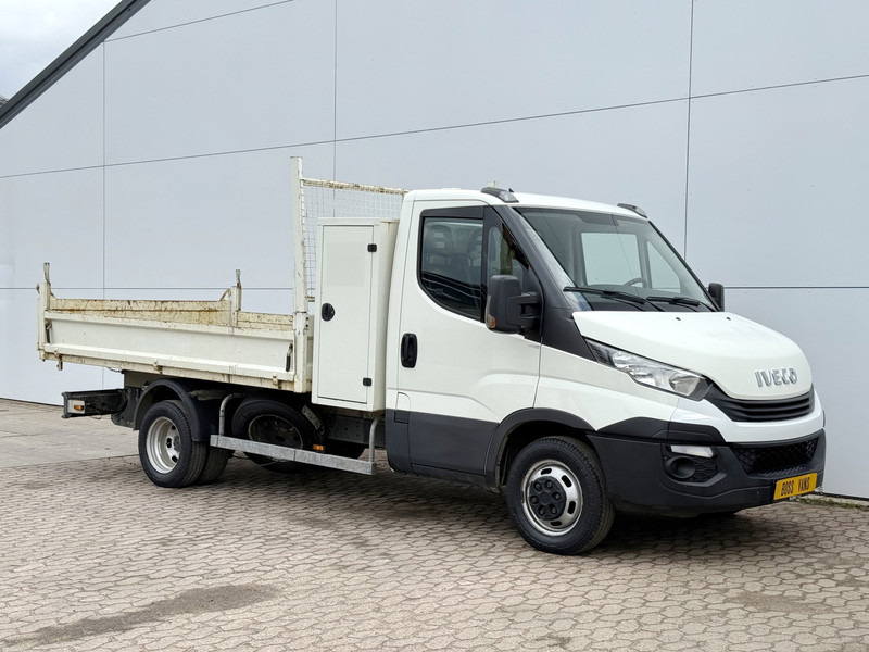 Iveco Daily 35C12 2.3 Kipper Dubbellucht 3.5t Trekhaak Airco Cruise Control Lucht geveerde stoel - Kipper Transporter: das Bild 5 Iveco Daily 35C12 2.3 Kipper Dubbellucht 3.5t Trekhaak Airco Cruise Control Lucht geveerde stoel - Kipper Transporter: das Bild 5