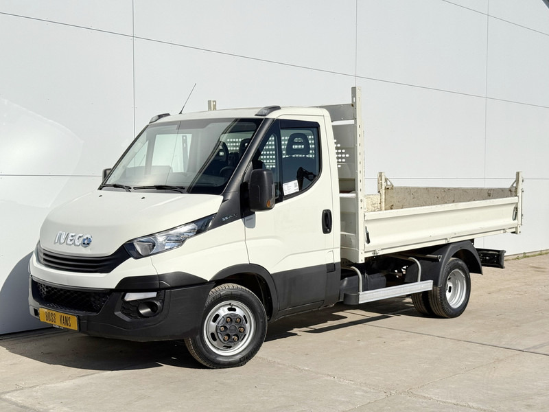 Iveco Daily 35C12 2.3 Kipper Dubbellucht Trekhaak Airco Cruise Control Lucht Geveerde Stoel - Kipper Transporter: das Bild 2 Iveco Daily 35C12 2.3 Kipper Dubbellucht Trekhaak Airco Cruise Control Lucht Geveerde Stoel - Kipper Transporter: das Bild 2