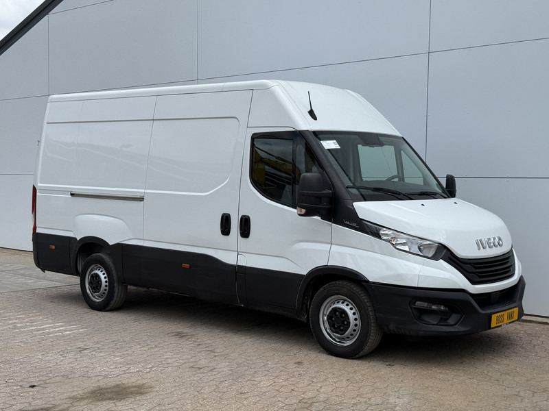 Iveco Daily 35S14 2.3 L2H2 Airco Cruise 3.5ton Trekgewicht Lucht geveerde stoel - Kleintransporter: das Bild 4 Iveco Daily 35S14 2.3 L2H2 Airco Cruise 3.5ton Trekgewicht Lucht geveerde stoel - Kleintransporter: das Bild 4