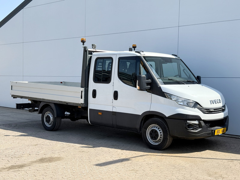 Iveco Daily 35S16 2.3 Automaat Dubbele Cabine Trekhaak 3.5t Climate Control 7 Zitplaatsen Standkachel DC - Pritsche Transporter, Transporter mit Doppelkabine: das Bild 4 Iveco Daily 35S16 2.3 Automaat Dubbele Cabine Trekhaak 3.5t Climate Control 7 Zitplaatsen Standkachel DC - Pritsche Transporter, Transporter mit Doppelkabine: das Bild 4