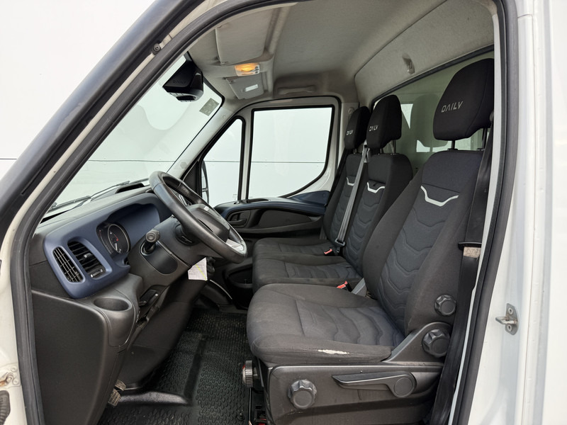 Iveco Daily 35S18 3.0 Laadklep Automaat LED Climate Control Adaptieve Cruise Control Standkachel Camera Navigatie - Koffer Transporter: das Bild 5 Iveco Daily 35S18 3.0 Laadklep Automaat LED Climate Control Adaptieve Cruise Control Standkachel Camera Navigatie - Koffer Transporter: das Bild 5