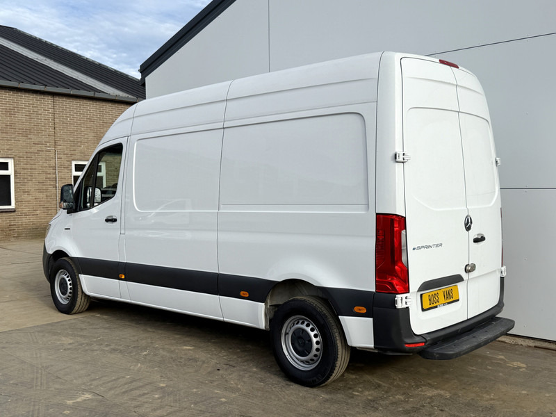 Mercedes-Benz eSprinter 312 ALL-IN PRIJS L2H2 55kWh 168km WLTP 80kw Snelladen Climate Control Stoelverwarming - Kastenwagen, Elektro-Transporter: das Bild 2 Mercedes-Benz eSprinter 312 ALL-IN PRIJS L2H2 55kWh 168km WLTP 80kw Snelladen Climate Control Stoelverwarming - Kastenwagen, Elektro-Transporter: das Bild 2