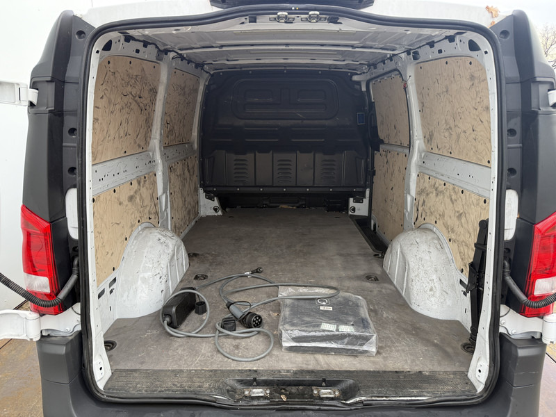 Kleintransporter, Elektro-Transporter Mercedes-Benz eVito 112 Elektrisch 66kWh 280km WLTP Snelladen Climate Control Camera Parkeersensoren voor achter Stoelverwarming: das Bild 12 Kleintransporter, Elektro-Transporter Mercedes-Benz eVito 112 Elektrisch 66kWh 280km WLTP Snelladen Climate Control Camera Parkeersensoren voor achter Stoelverwarming: das Bild 12