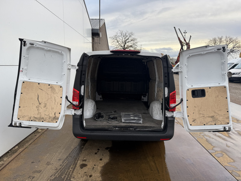 Kleintransporter, Elektro-Transporter Mercedes-Benz eVito 112 Elektrisch 66kWh 280km WLTP Snelladen Climate Control Camera Parkeersensoren voor achter Stoelverwarming: das Bild 11 Kleintransporter, Elektro-Transporter Mercedes-Benz eVito 112 Elektrisch 66kWh 280km WLTP Snelladen Climate Control Camera Parkeersensoren voor achter Stoelverwarming: das Bild 11