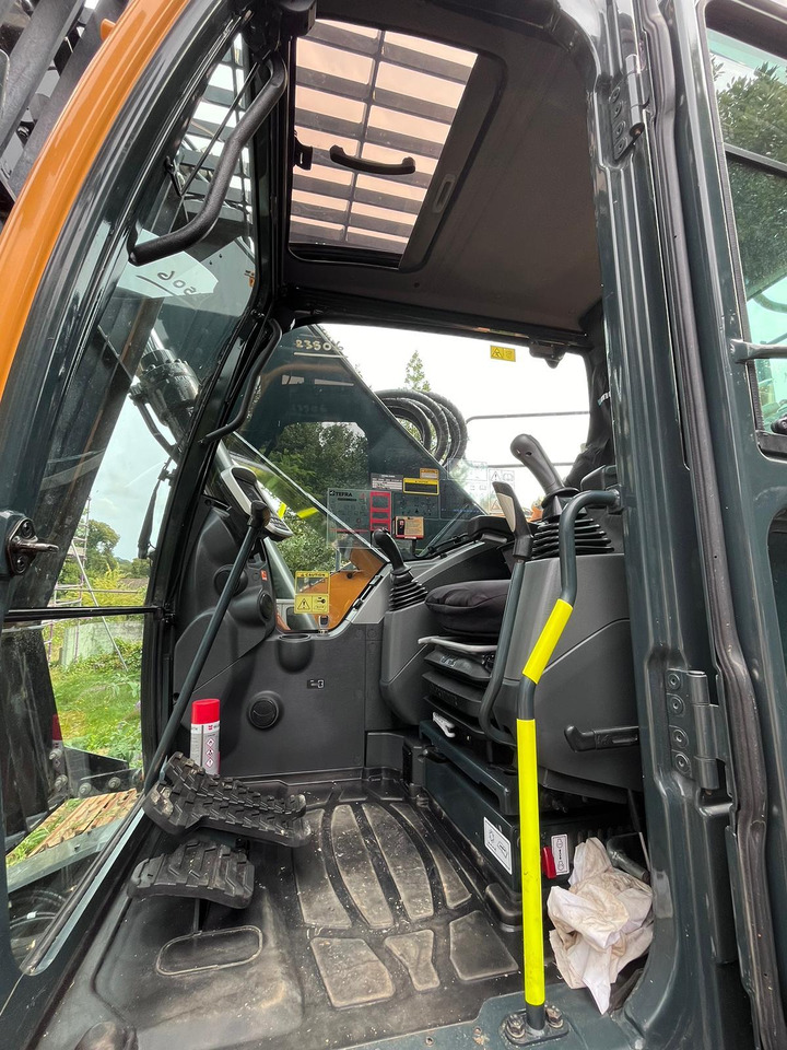 Kettenbagger Hyundai HX235 LCR DZ 15M High Reach: das Bild 12