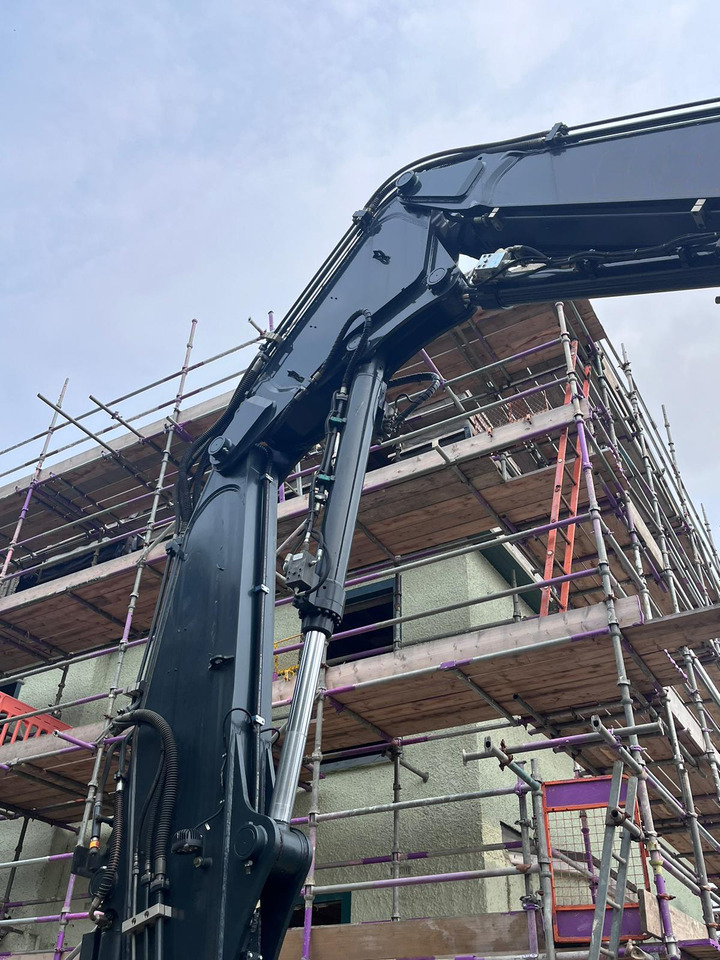 Kettenbagger Hyundai HX235 LCR DZ 15M High Reach: das Bild 8
