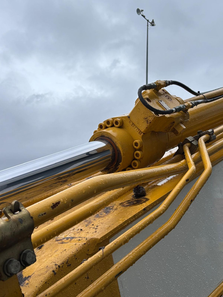 Kettenbagger Kobelco SK210LC-10E: das Bild 13 Kettenbagger Kobelco SK210LC-10E: das Bild 13