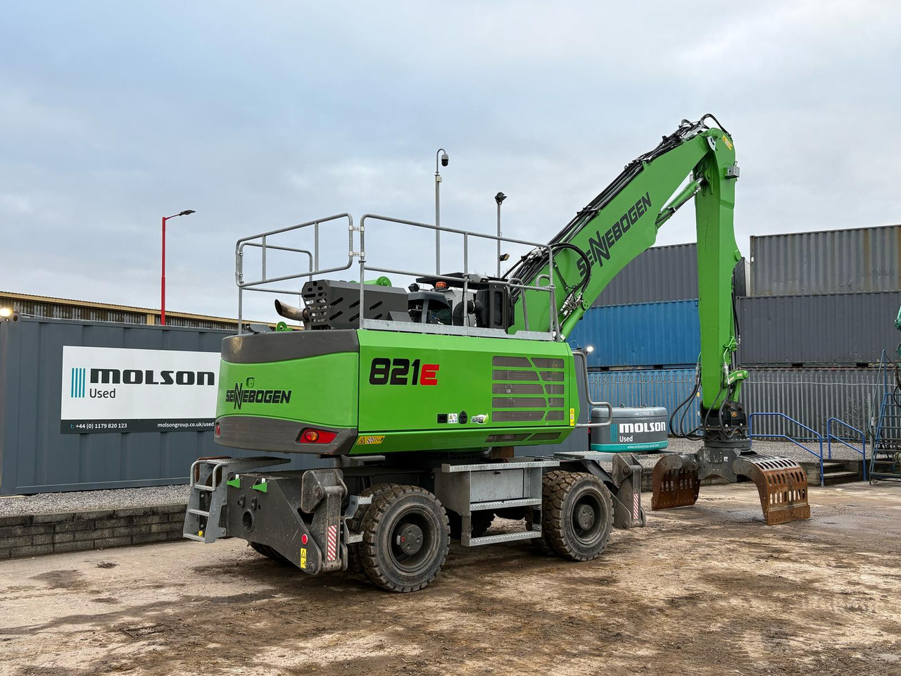 Sennebogen 821E - Umschlagbagger: das Bild 4 Sennebogen 821E - Umschlagbagger: das Bild 4
