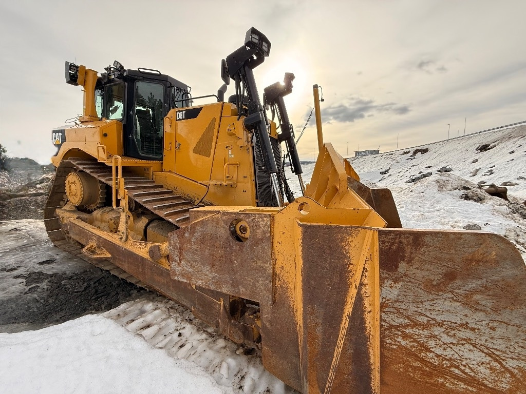 CAT D8T - Bulldozer: das Bild 2 CAT D8T - Bulldozer: das Bild 2