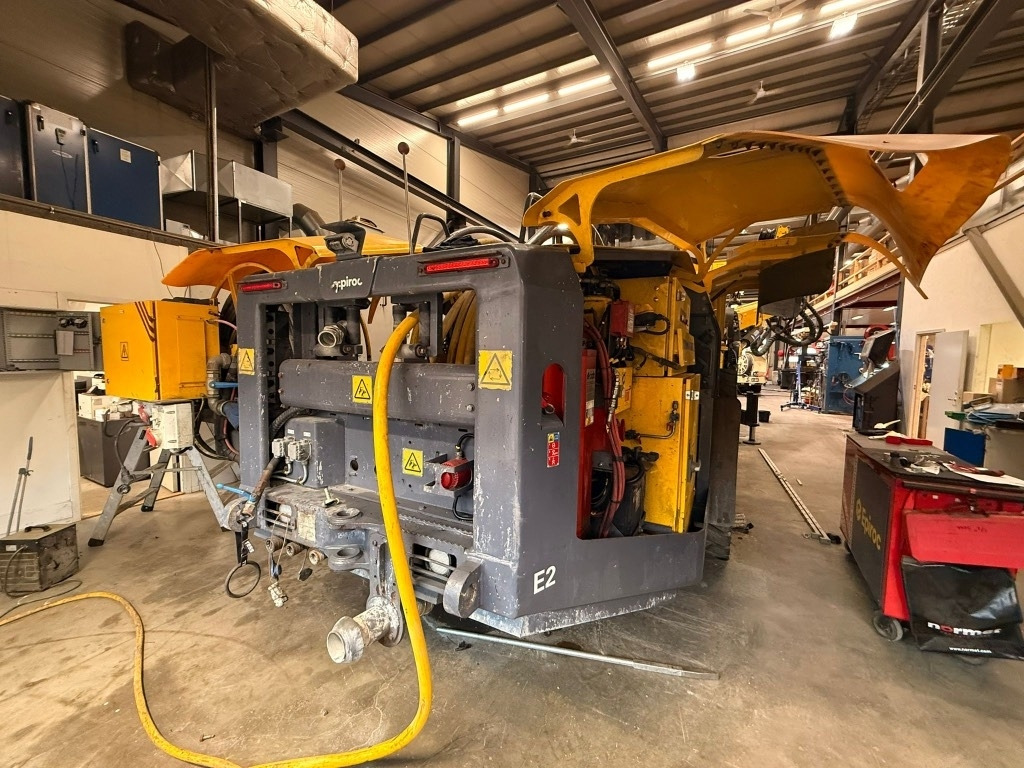 Bohrgerät Epiroc E2C: das Bild 21 Bohrgerät Epiroc E2C: das Bild 21