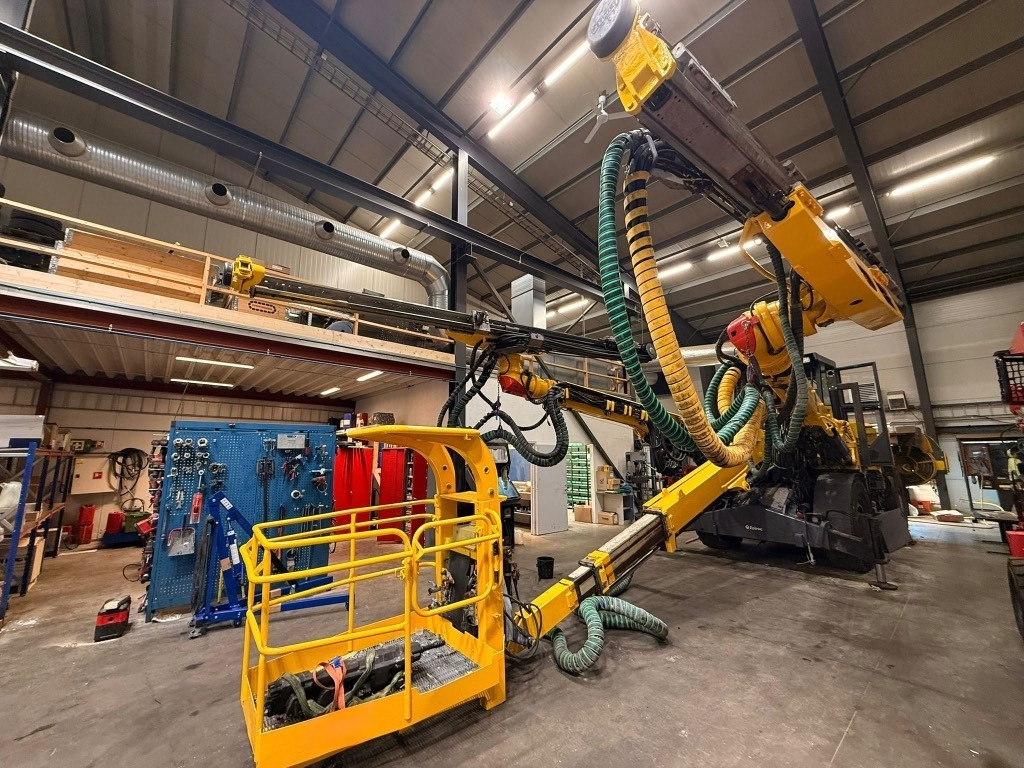 Bohrgerät Epiroc E2C: das Bild 31 Bohrgerät Epiroc E2C: das Bild 31