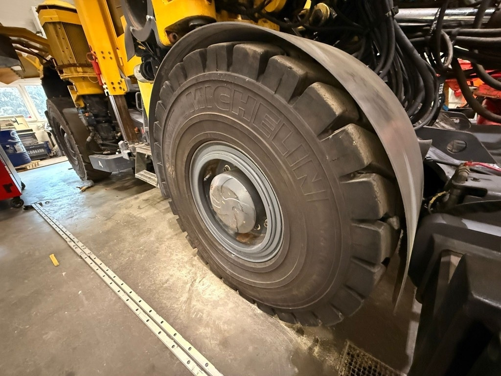 Bohrgerät Epiroc E2C: das Bild 48 Bohrgerät Epiroc E2C: das Bild 48