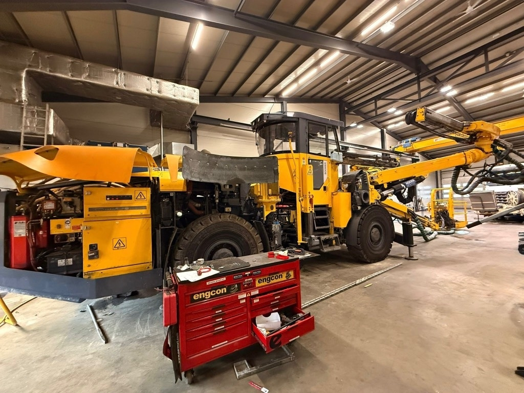 Bohrgerät Epiroc E2C: das Bild 32 Bohrgerät Epiroc E2C: das Bild 32