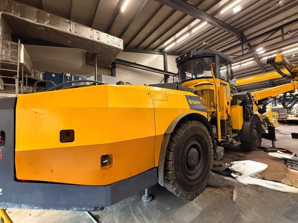 Bohrgerät Epiroc E2C: das Bild 50 Bohrgerät Epiroc E2C: das Bild 50