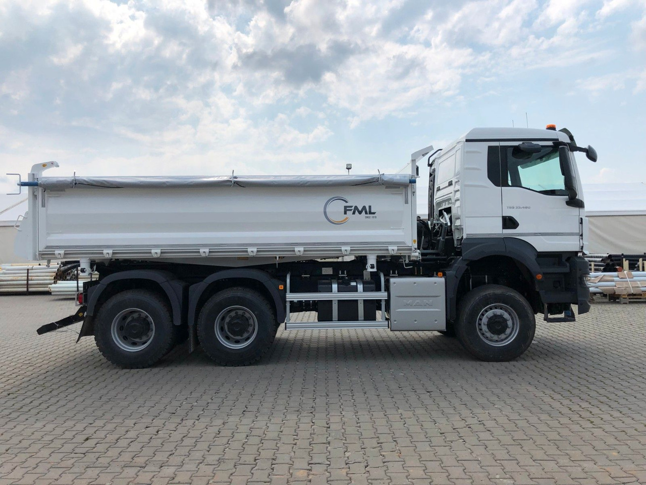 MAN TGS 33.480 6X6 FML Dreiseitenkipper - Kipper: das Bild 3 MAN TGS 33.480 6X6 FML Dreiseitenkipper - Kipper: das Bild 3