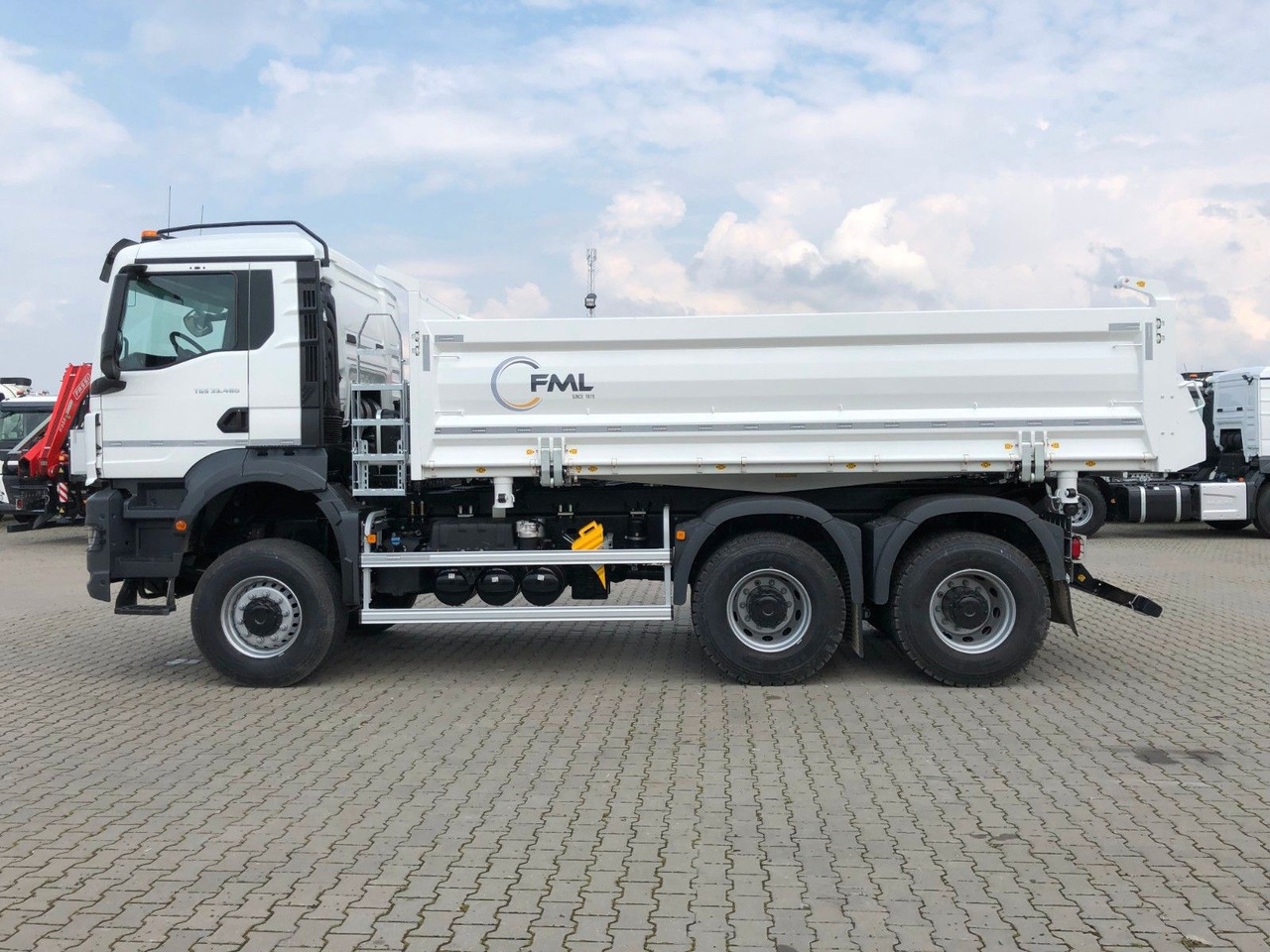 MAN TGS 33.480 6X6 FML Dreiseitenkipper - Kipper: das Bild 4 MAN TGS 33.480 6X6 FML Dreiseitenkipper - Kipper: das Bild 4