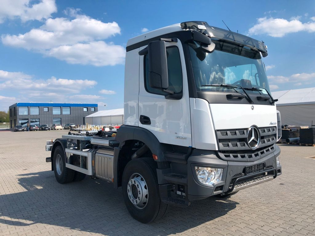 Mercedes-Benz AROCS 2136 Abrollkipper HYVA HKS-12-37-S - Abrollkipper: das Bild 1 Mercedes-Benz AROCS 2136 Abrollkipper HYVA HKS-12-37-S - Abrollkipper: das Bild 1