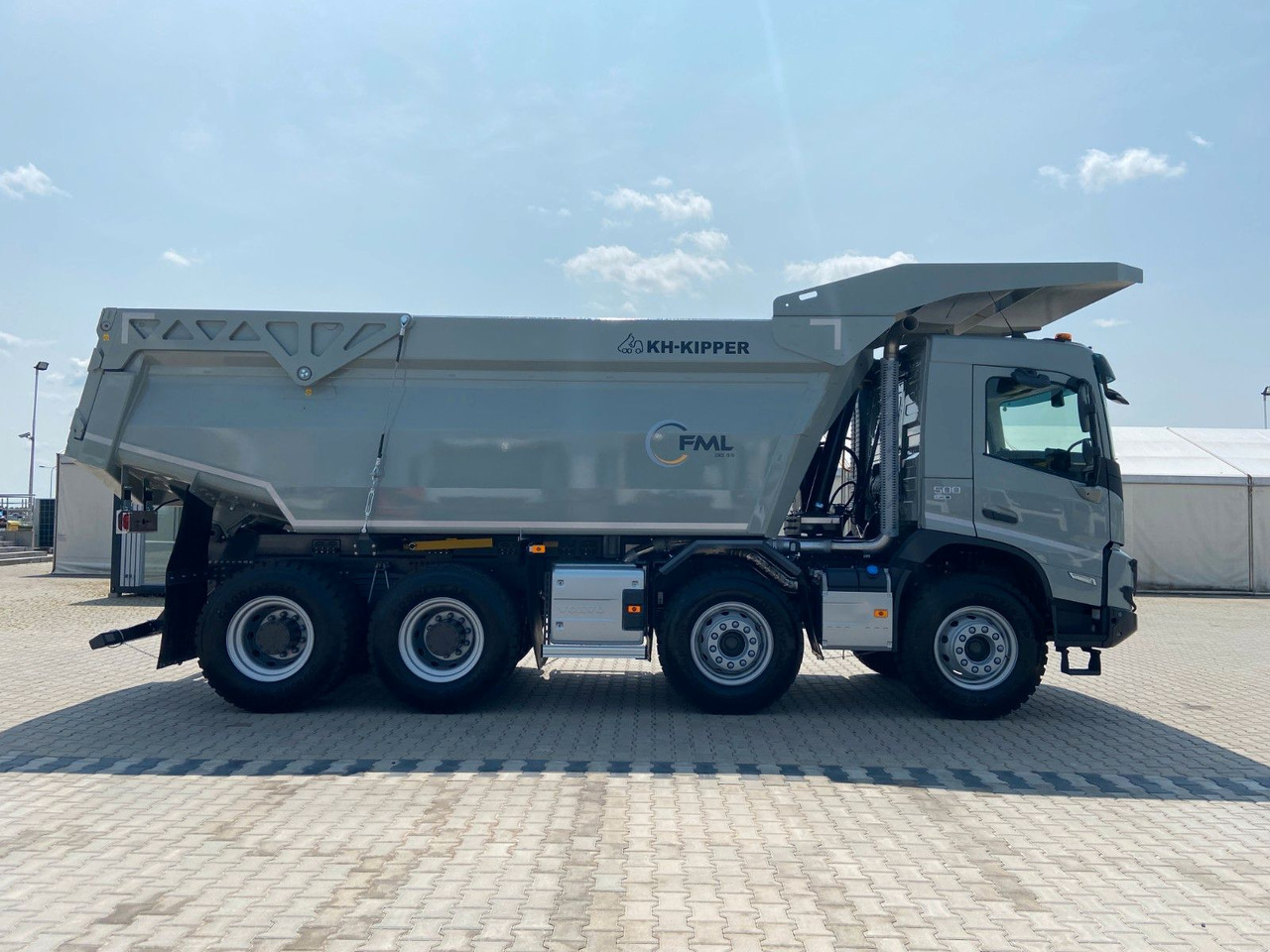 Volvo FMX 500 8x4 FML MINE KIPPER 23M3 - Kipper: das Bild 3 Volvo FMX 500 8x4 FML MINE KIPPER 23M3 - Kipper: das Bild 3