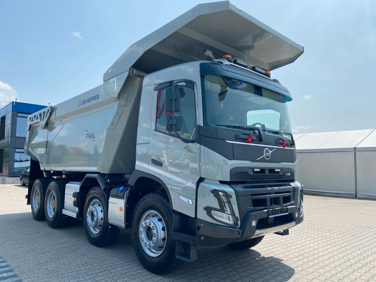 Volvo FMX 500 8x4 FML MINE KIPPER 23M3 - Kipper: das Bild 1 Volvo FMX 500 8x4 FML MINE KIPPER 23M3 - Kipper: das Bild 1