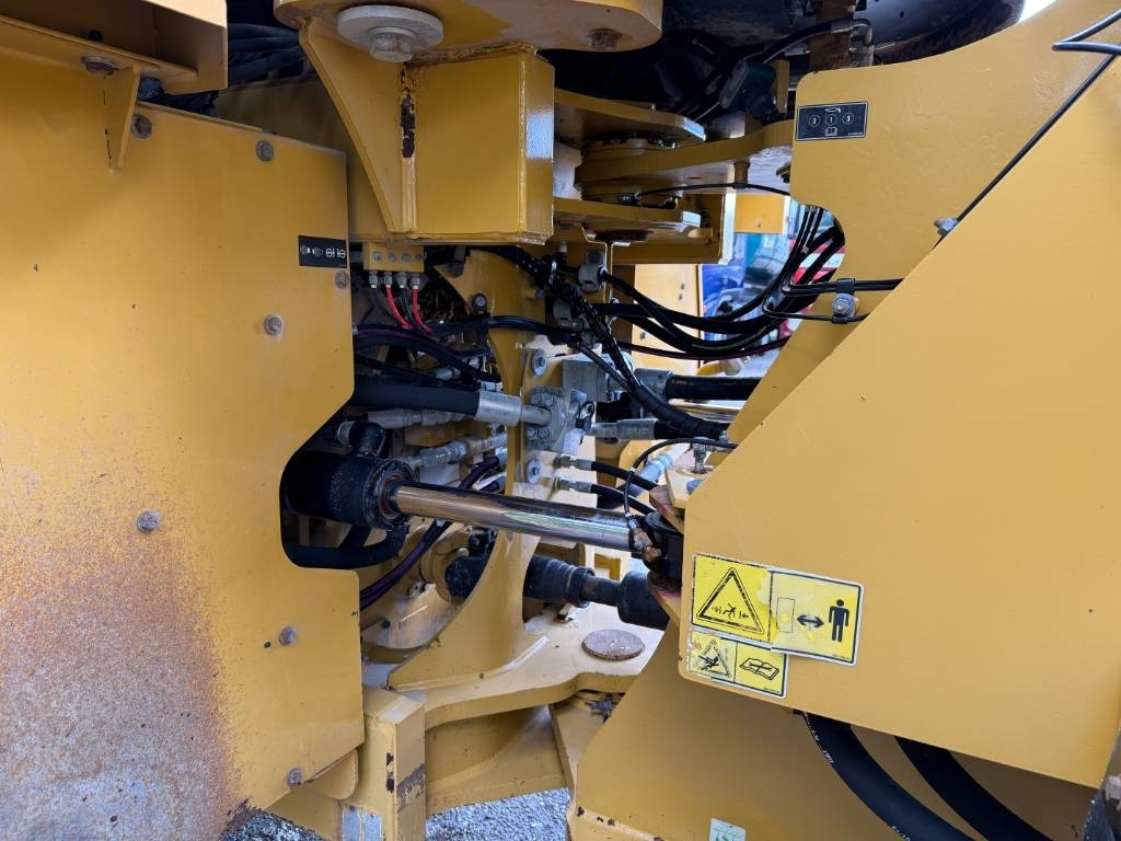 Radlader CAT 972M: das Bild 48