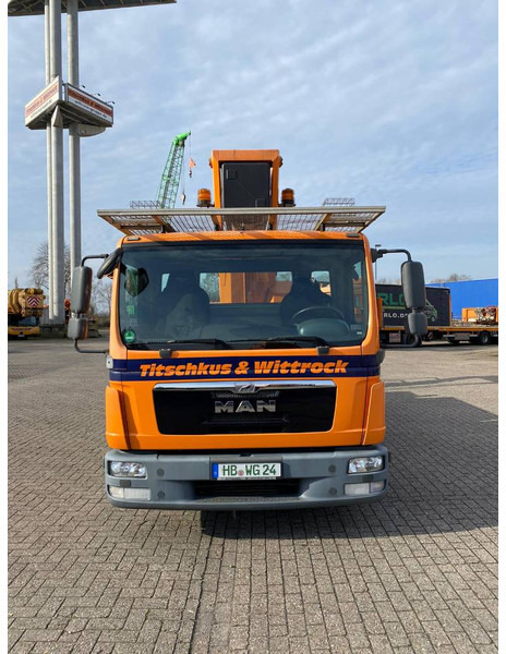 Ruthmann T 330 - LKW mit Arbeitsbühne: das Bild 2 Ruthmann T 330 - LKW mit Arbeitsbühne: das Bild 2