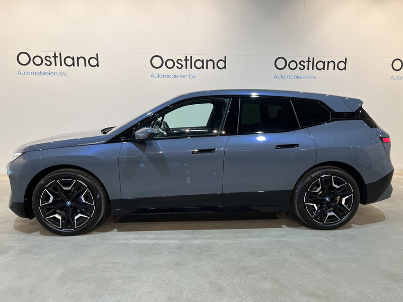 BMW iX xDrive40 High Executive 77 kWh / Luchtvering / Pano / Harman Kardon / Trekhaak / Sportpakket / 27.750 KM !! - SUV/ Geländewagen: das Bild 3 BMW iX xDrive40 High Executive 77 kWh / Luchtvering / Pano / Harman Kardon / Trekhaak / Sportpakket / 27.750 KM !! - SUV/ Geländewagen: das Bild 3