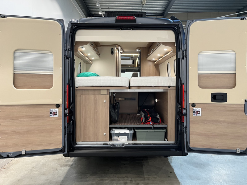 Carthago MALIBU VAN 640 LE GT Skyview 160 PK Automaat / Dakairco / Compleet Als Nieuw ! / 17.200 KM !! - Camper Van: das Bild 3 Carthago MALIBU VAN 640 LE GT Skyview 160 PK Automaat / Dakairco / Compleet Als Nieuw ! / 17.200 KM !! - Camper Van: das Bild 3