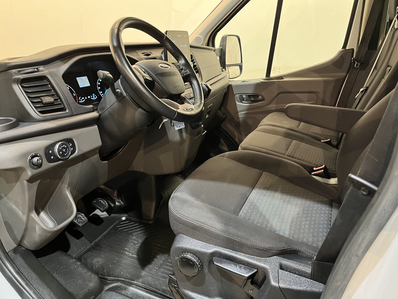 Ford Transit 2.0 TDCI L3H1 130 PK DC Dubbel Cabine Trend Open Laadbak / Euro 6 / Airco / Cruise Control / Trekhaak / CarPlay / 23.600 KM !! / BPM VRIJ !! - Pritsche Transporter, Transporter mit Doppelkabine: das Bild 5 Ford Transit 2.0 TDCI L3H1 130 PK DC Dubbel Cabine Trend Open Laadbak / Euro 6 / Airco / Cruise Control / Trekhaak / CarPlay / 23.600 KM !! / BPM VRIJ !! - Pritsche Transporter, Transporter mit Doppelkabine: das Bild 5